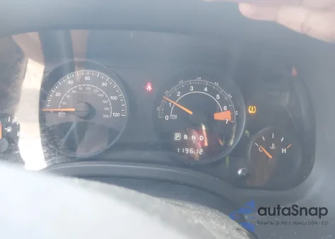 2016 Jeep Compass Sport z USA, uszkodzony, nr VIN 1C4NJDBB4GD778426